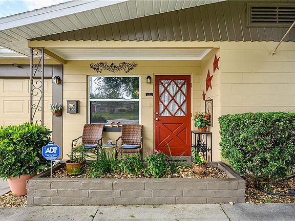 5th image of 733 Canovia Ave