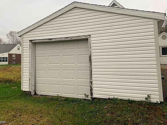 3rd image of 4130 Buchtel Ave