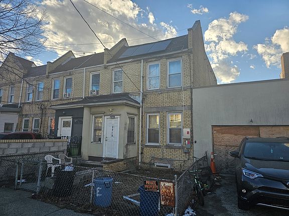 3rd image of 3715 Rombouts Ave