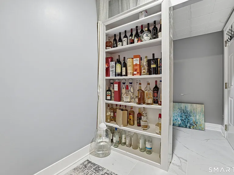 18 W Haviland Ln #B — Photo 13