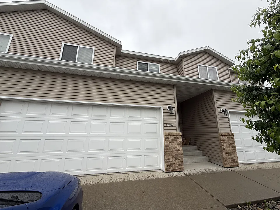 4276 Estate Dr S