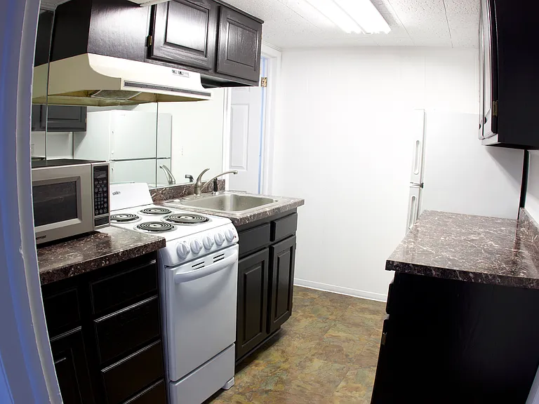 1140 Park Ave — Photo 13