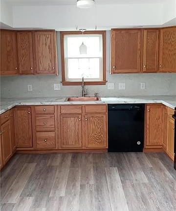 4th image of 1125 Blue Mountain Dr
