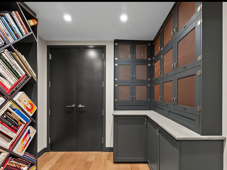 360 E 89th St #4E1 — Photo 18