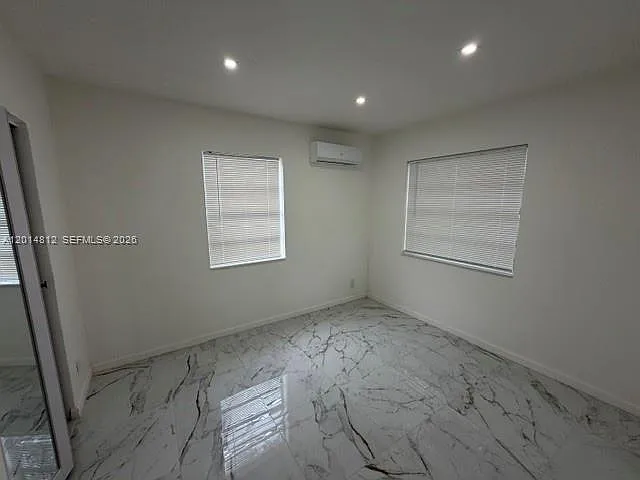 1909 Plunkett St #1-4 — Photo 12