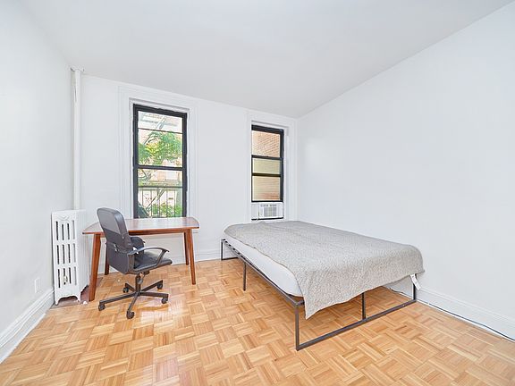 3rd image of 223 E 58th St APT 3A