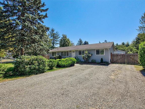 5th image of 909 NE 12th St