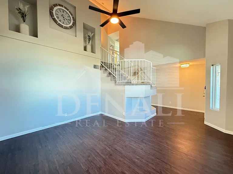 1114 S Surfside Dr — Photo 4