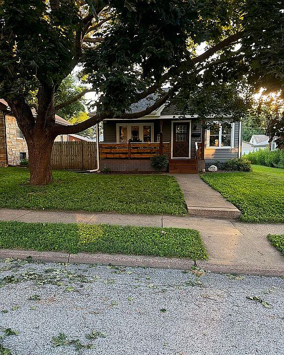 1st image of 2224 Davie St