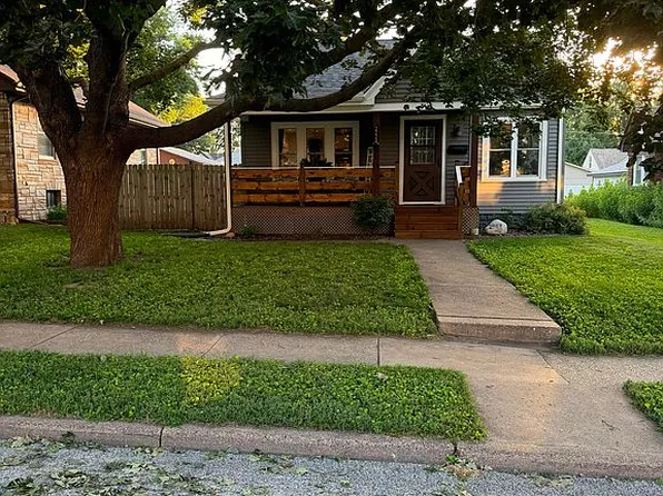 2224 Davie St, Davenport, IA 52804