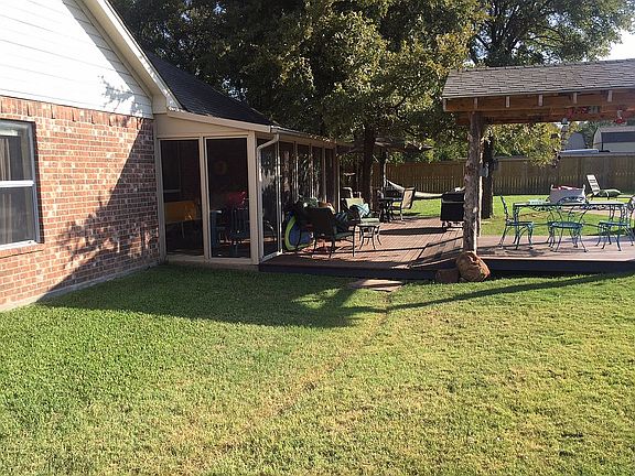 5th image of 213 Lake Hollow Dr