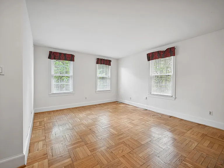 2727 Ordway St NW #3 — Photo 2