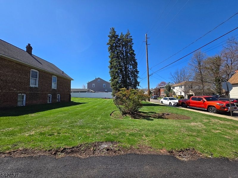 1st image of 119 Grant St