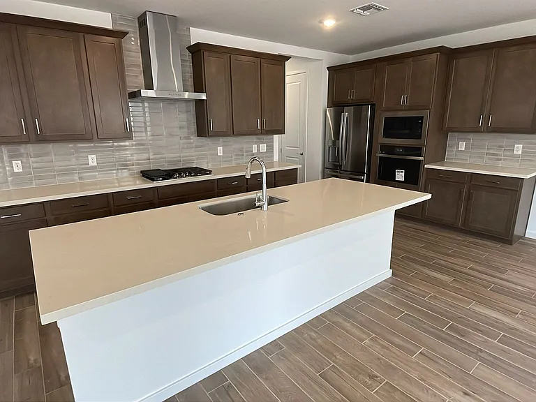 2449 W Rowel Rd — Photo 2