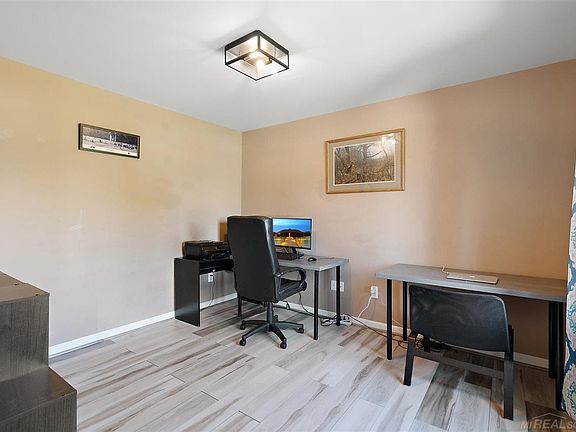 3rd image of 15126 Loyola Dr