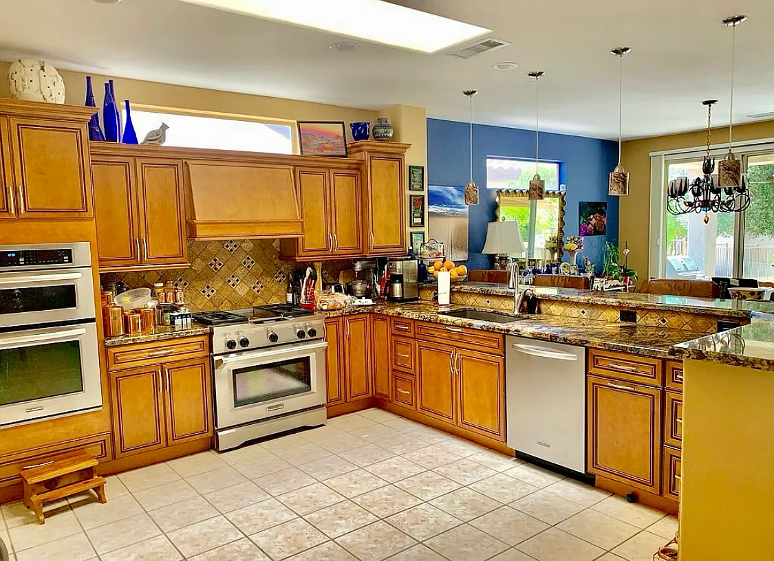 15847 W Bridgewood Dr — Photo 3