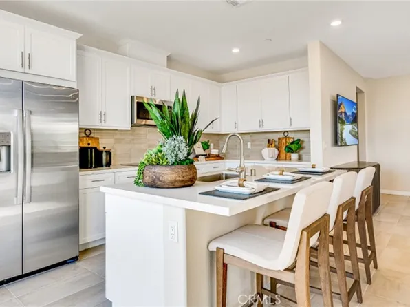2745 E Amberley Privado, Ontario, CA 91762
