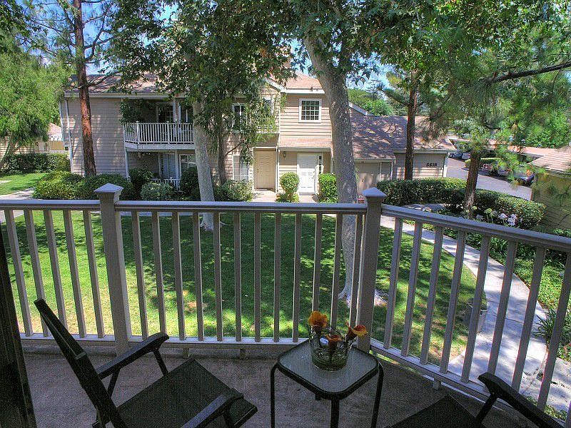 2nd image of 6644 Clybourn Ave Unit 76
