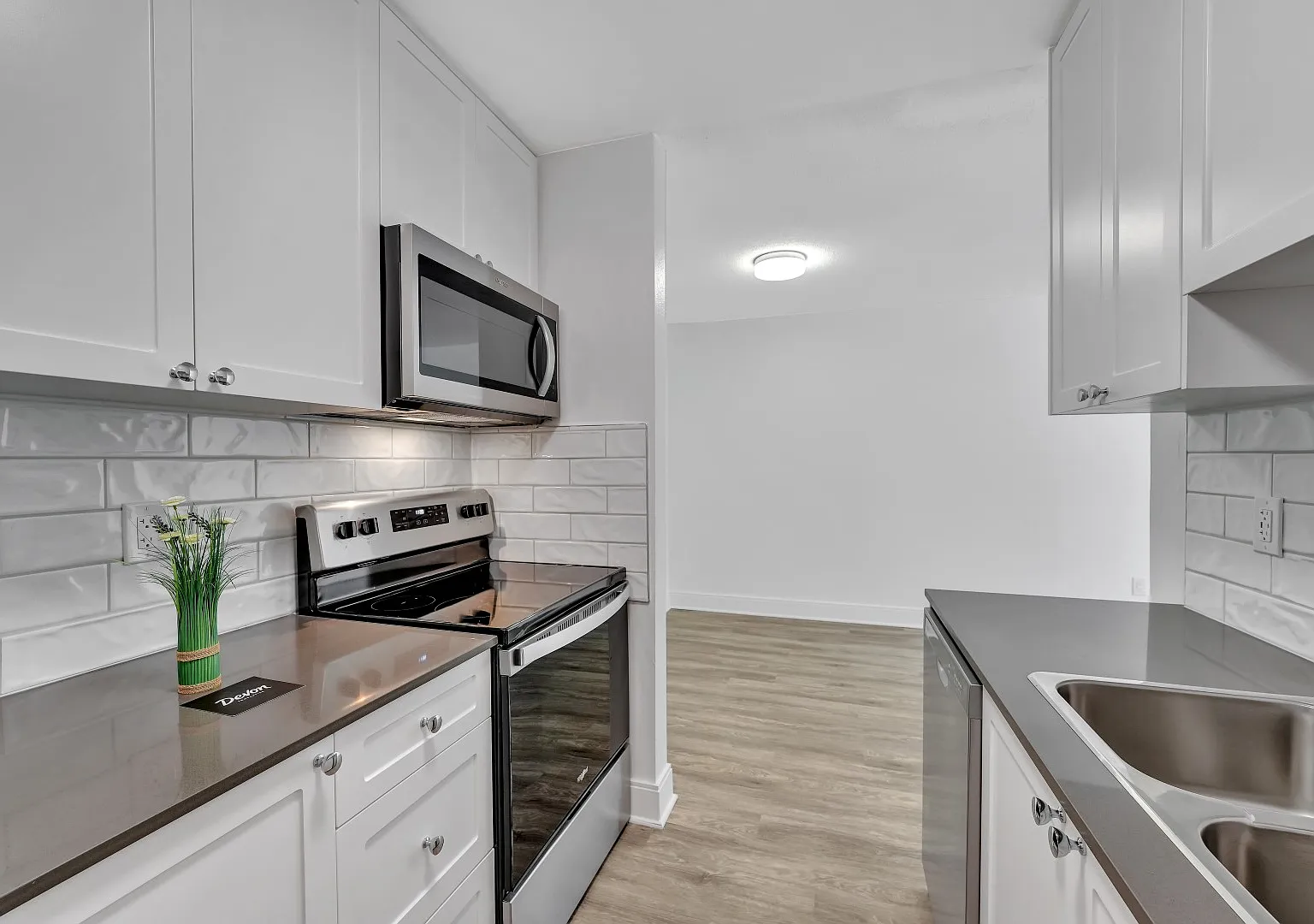 4026 Quadra Apartments — Photo 1