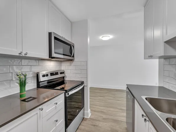 4026 Quadra Apartments, 4026 Quadra St, Saanich, BC V8X 4E3