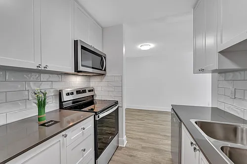4026 Quadra St Photo 1