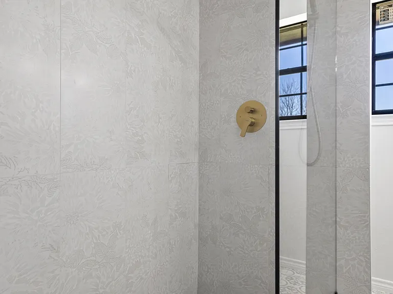 411 N Arizona Dr — Photo 26