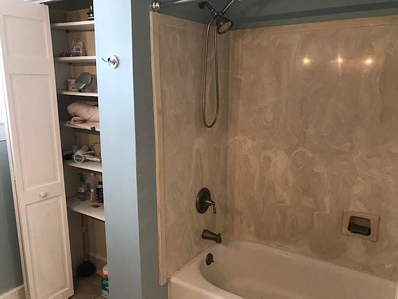 2nd image of 456 Carrollton Ave