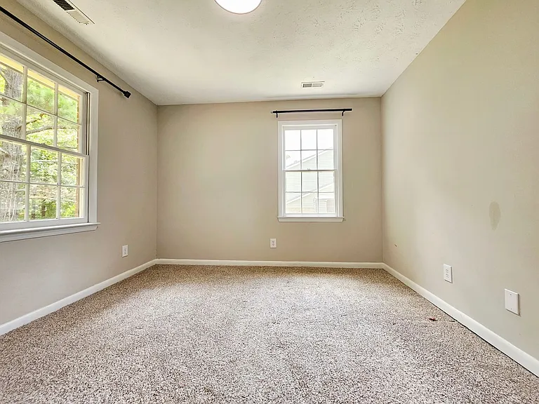 7490 Beverly Dr — Photo 19