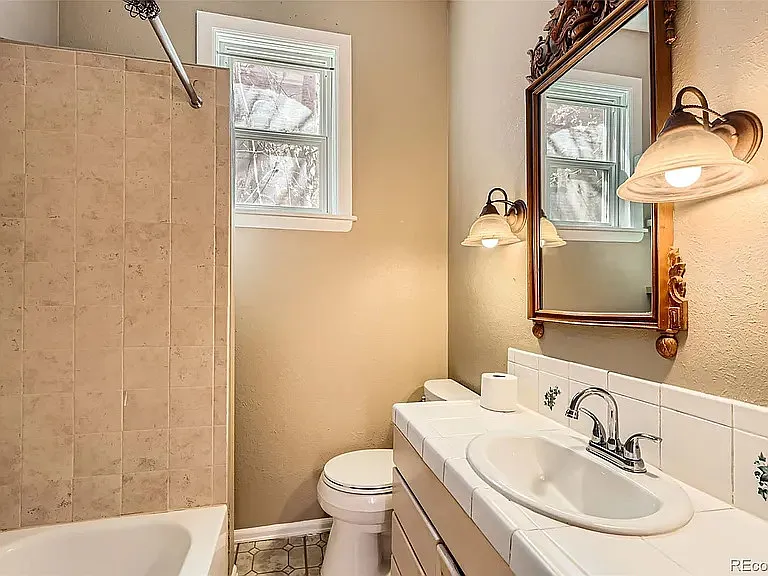 2122 E 13th Ave #1 — Photo 6