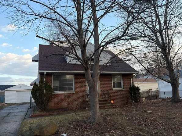 16415 Huntmere Ave, Cleveland, OH 44110