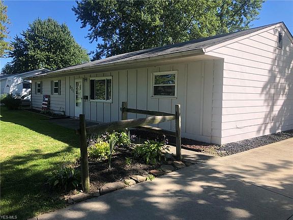 3rd image of 821 Purdue Ave