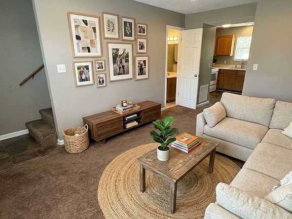 3rd image of 131 Bob Fitz Rd #1