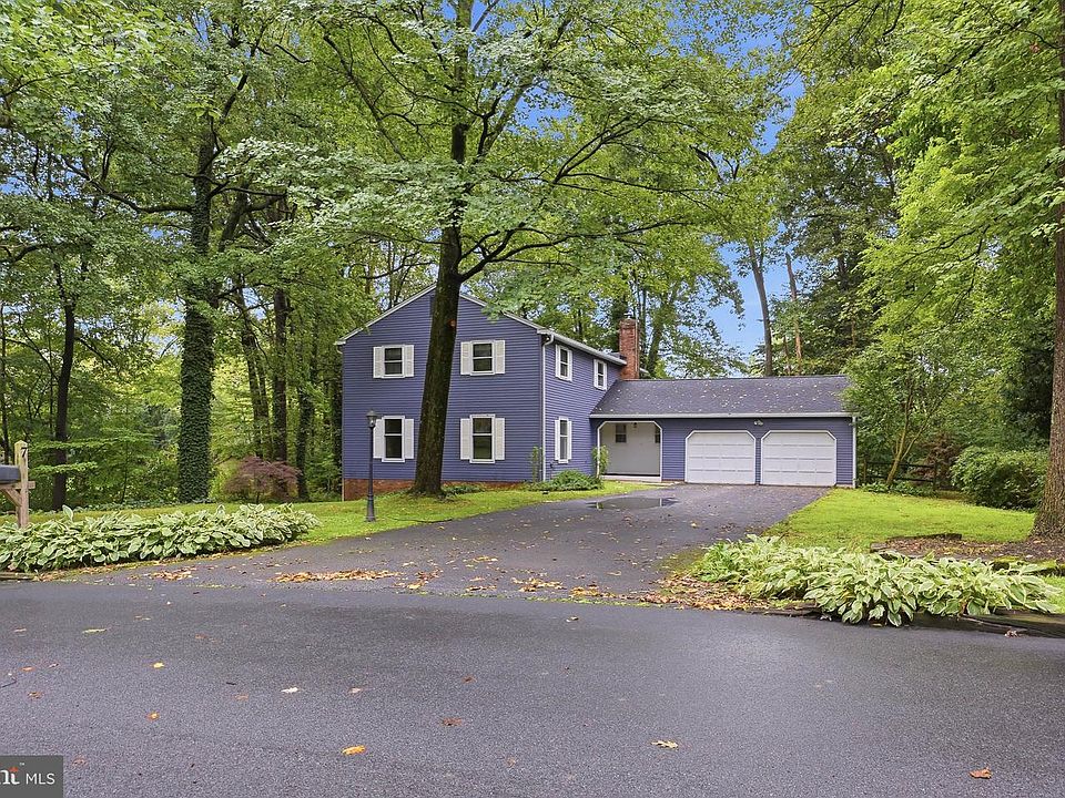 1st image of 7 Ridon Dr