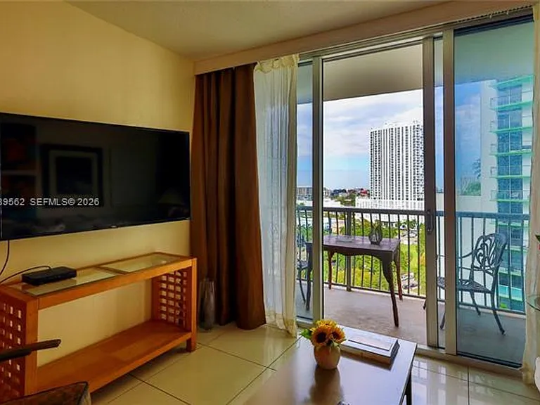 1750 N Bayshore Dr #1711 — Photo 29