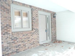 52144 Fieldstone Ln, Granger, IN 46530