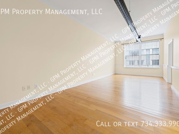 412 Grand River Ave #2