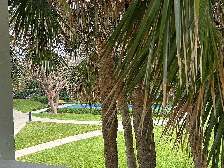 1201 S Ocean Dr — Photo 23
