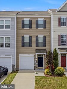 23 Landis Ct, Falling Waters, WV, 25419