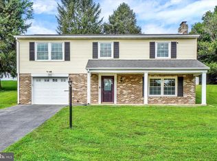 1802 Saratoga Rd, York, PA 17402