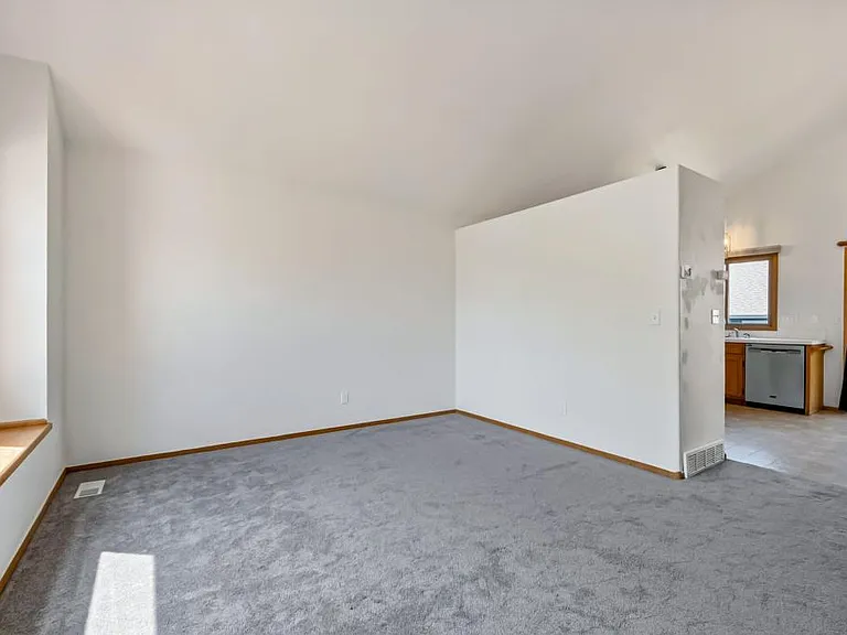 1857 Winchester Ct — Photo 3