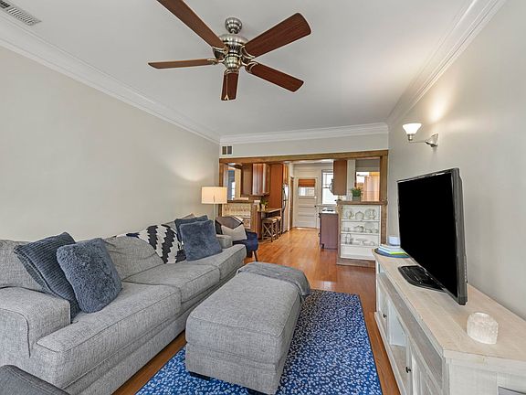 4th image of 142 S Cuyler Ave APT 3