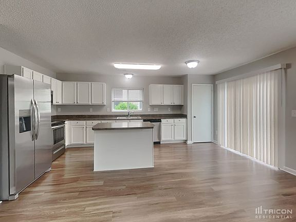 3rd image of 1004 Kings Mountain Ln