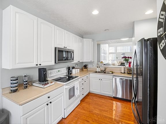 5th image of 3490 Miljoie Dr