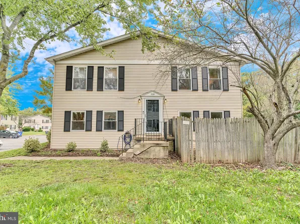 1030 Dorset Dr, Waldorf, MD 20602