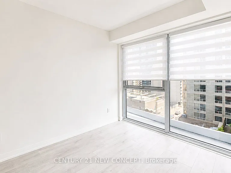 280 Dundas St W #705 — Photo 5