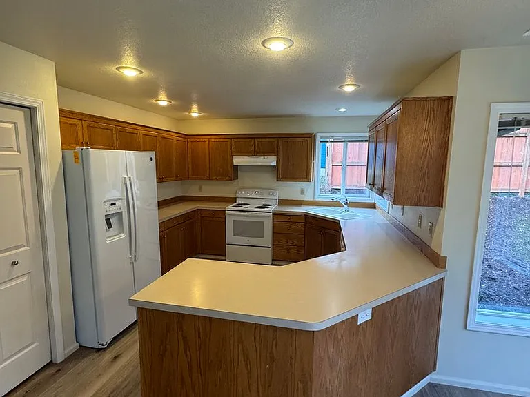 2598 NW Acey Way — Photo 6