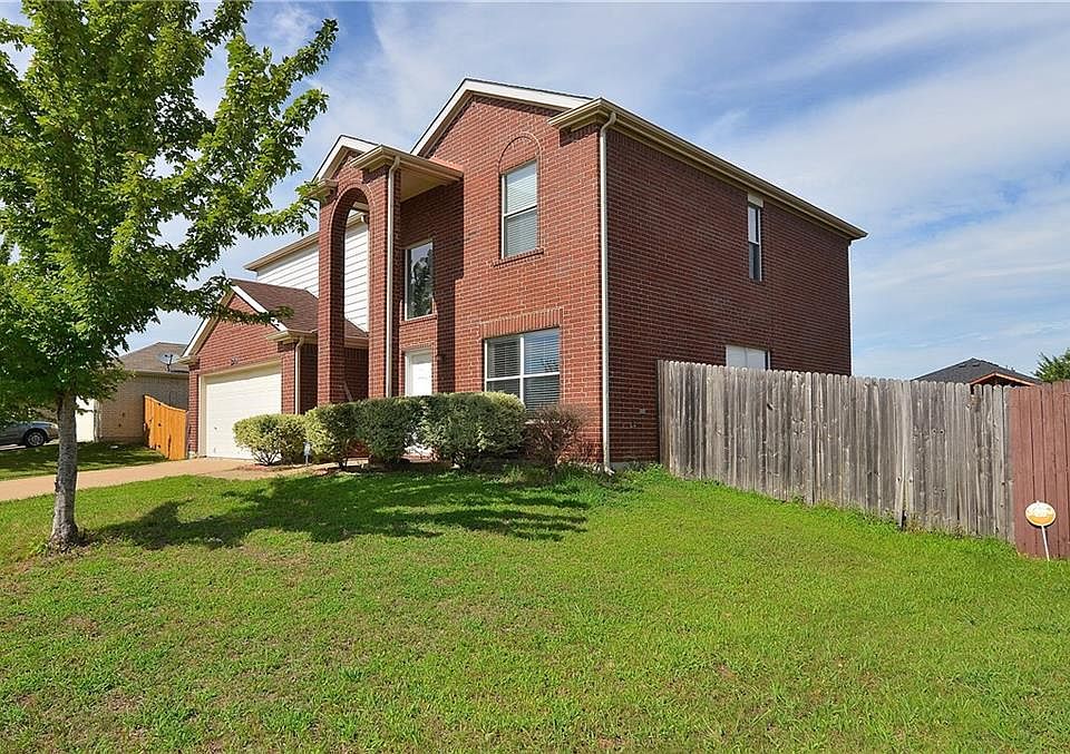 1st image of 1604 Lakeside Dr