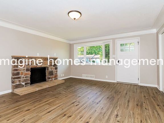 2nd image of 563 Grandin Ave