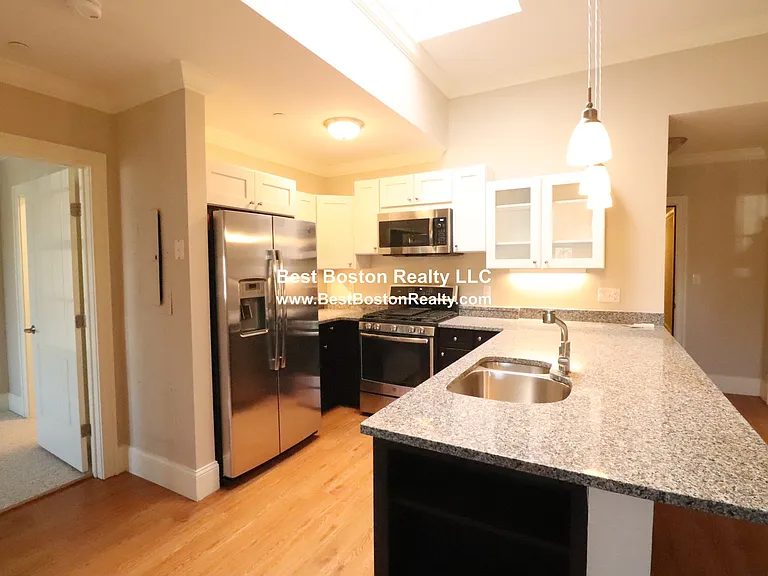 286 Main St #206 — Photo 6