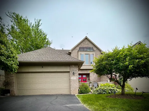 35573 Cross Crk N, Farmington, MI 48331